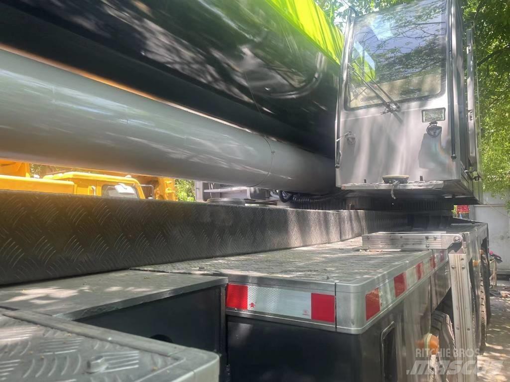 Zoomlion 220 Ton Maastikutõstukid