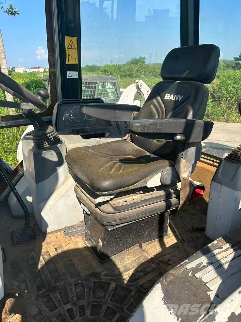 Sany BL 70 C Ekskavaatorlaadurid