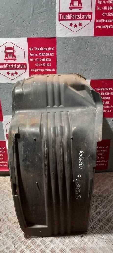 Scania 94 D.  1381955 Kabiinid