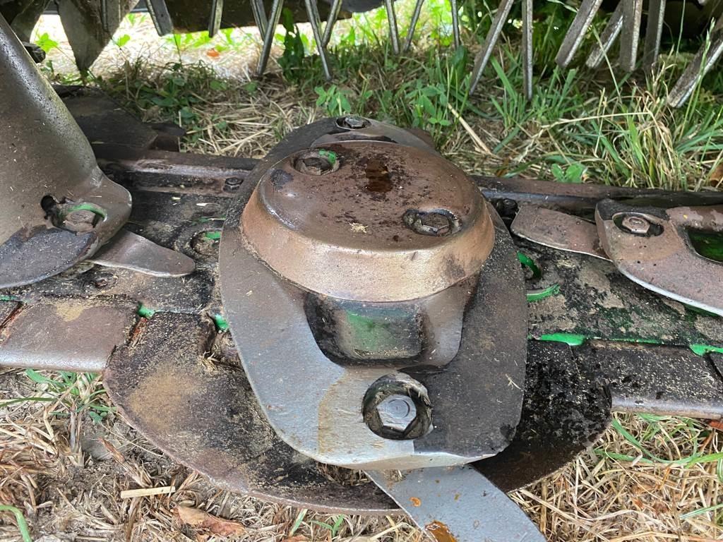 John Deere 131 Esi ja taganiidukid