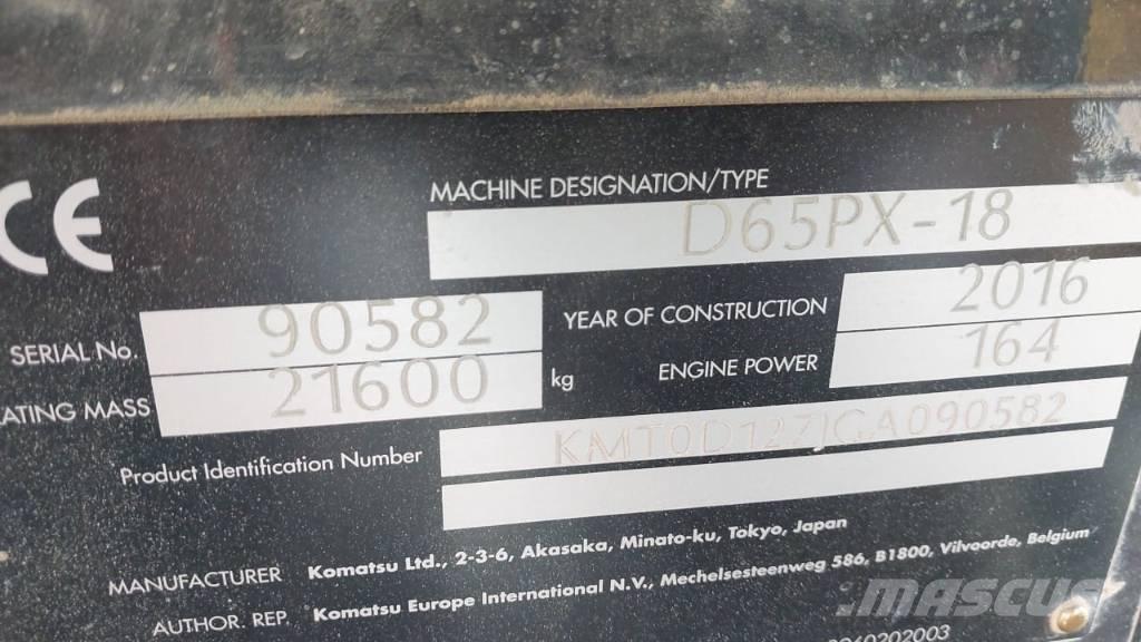 Komatsu D 65 PX-18 Buldooserid