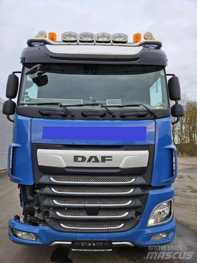 DAF XF 530 Unfall Sadulveokid