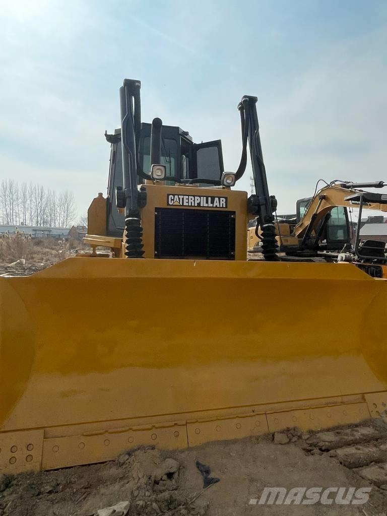 CAT D 7 G Buldooserid