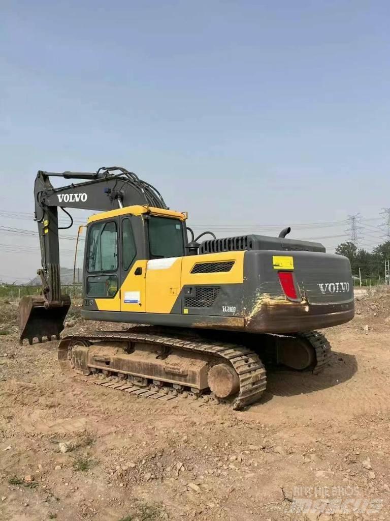 Volvo EC 210 Roomikekskavaatorid