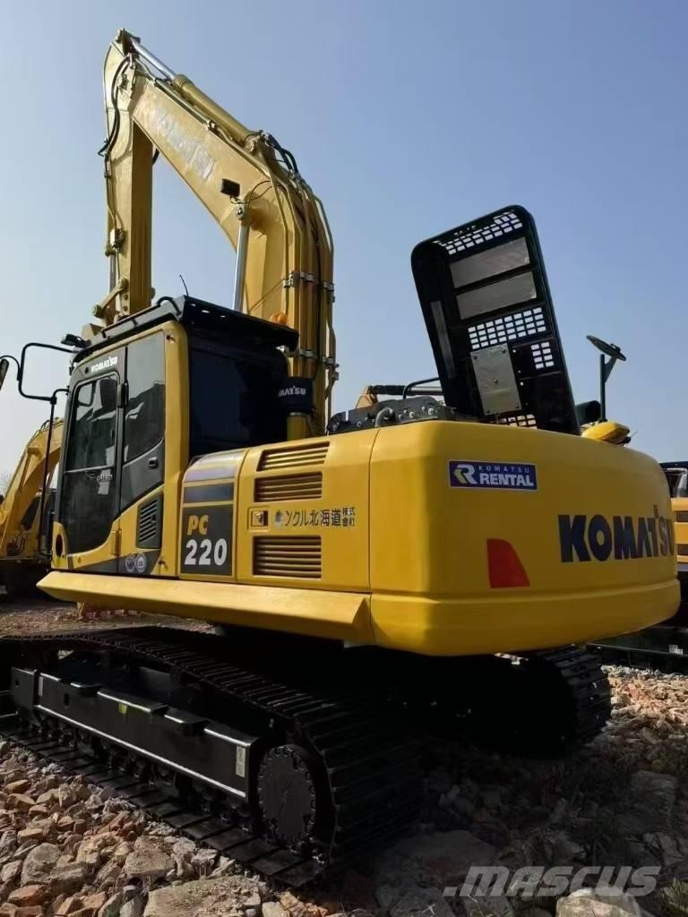 Komatsu PC 220-8 Roomikekskavaatorid