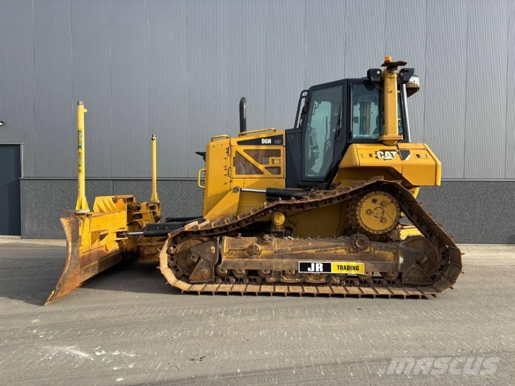 CAT D 6 N LGP Buldooserid