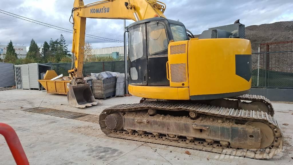 Komatsu PC 228 Roomikekskavaatorid
