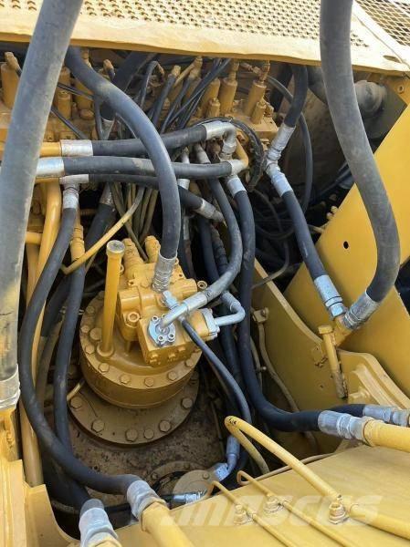 CAT 320 C Roomikekskavaatorid