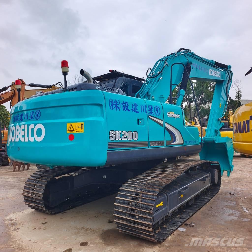 Kobelco SK200-8 Roomikekskavaatorid