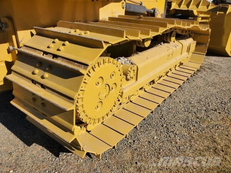 CAT D 6 K 2 LGP Buldooserid