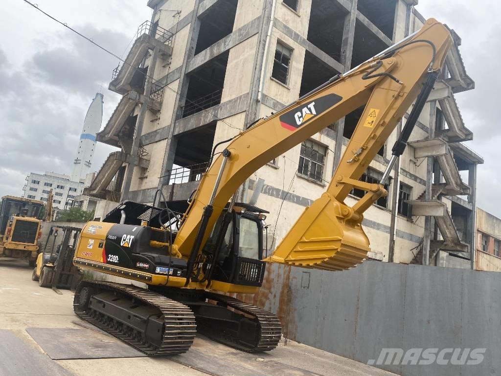 CAT 320 D Roomikekskavaatorid