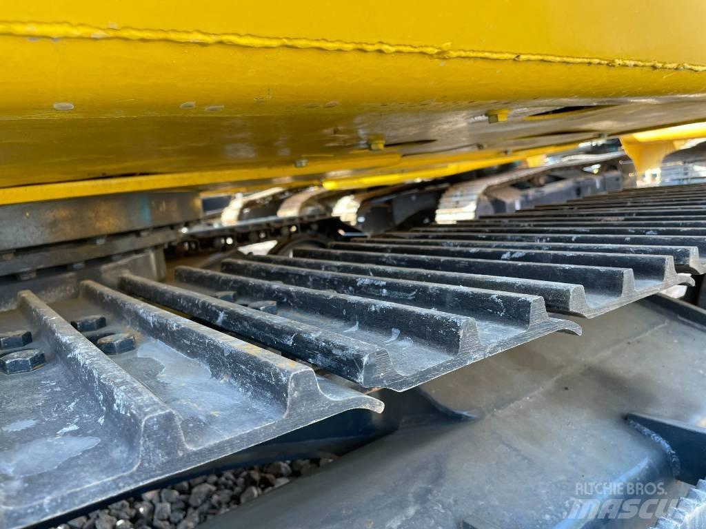 Komatsu 130-7 Roomikekskavaatorid