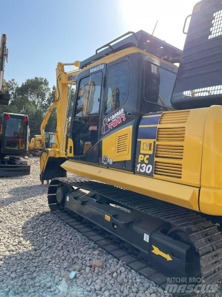 Komatsu 130-7 Roomikekskavaatorid