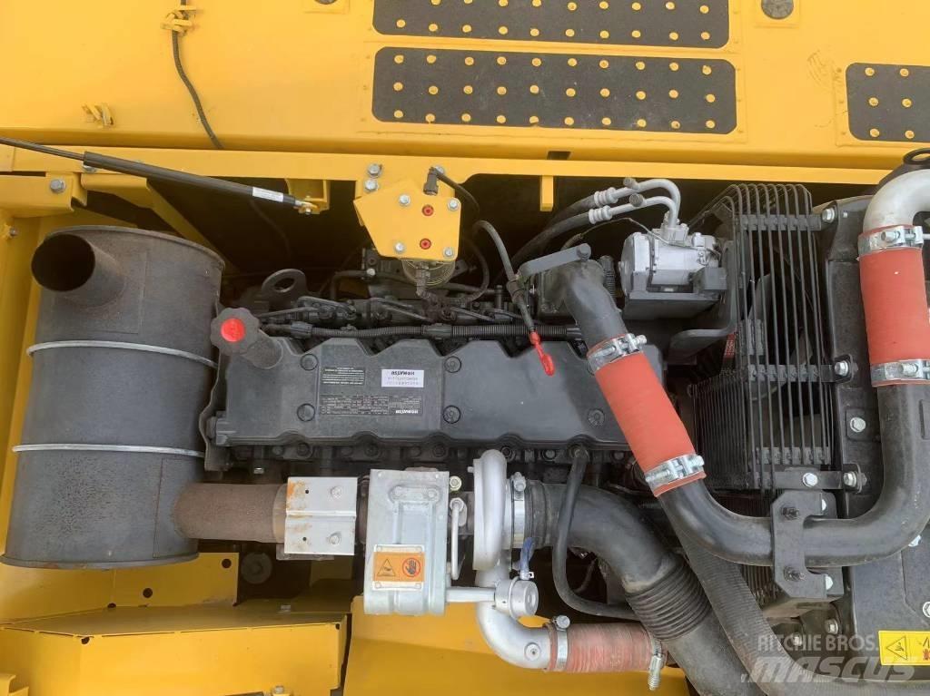 Komatsu PC 220-8 Roomikekskavaatorid
