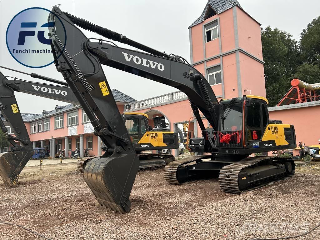 Volvo EC 240 Roomikekskavaatorid