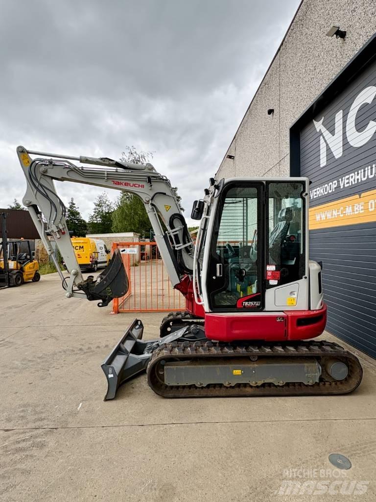 Takeuchi TB 257 FR Miniekskavaatorid < 7 t
