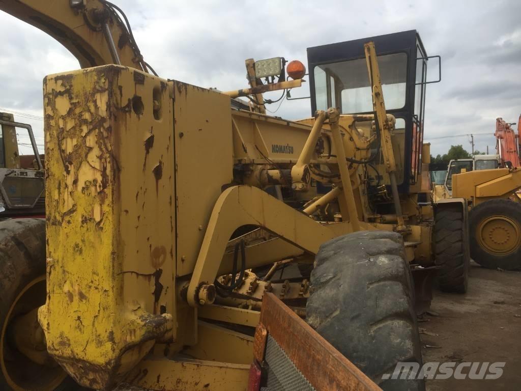 Komatsu GD 623 A Greiderid