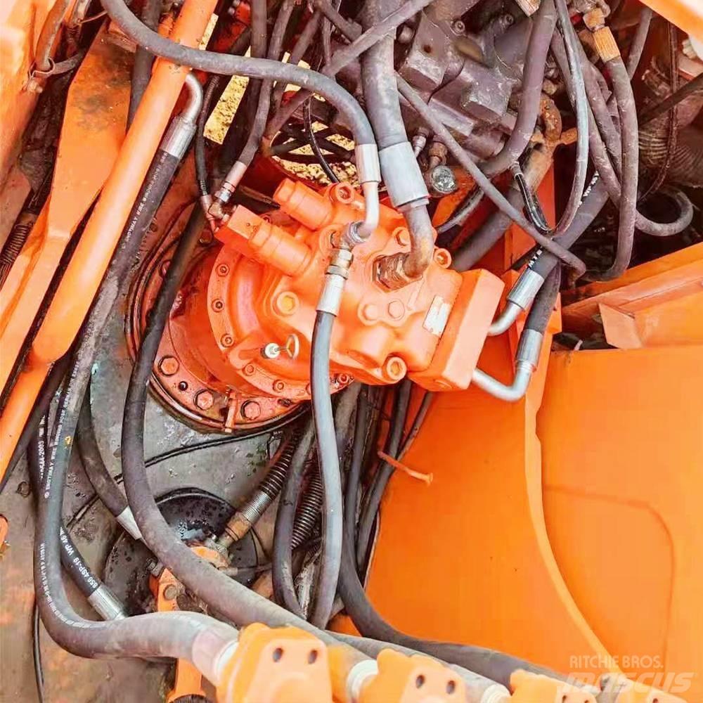 Doosan 225 Roomikekskavaatorid