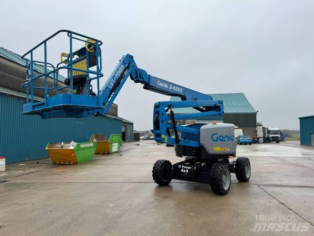 Genie Z 45/25 XC Iseliikuvad poomtõstukid