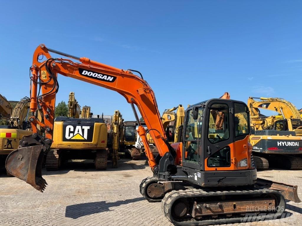 Doosan DX 80 R Väikeekskavaatorid 7t-12t