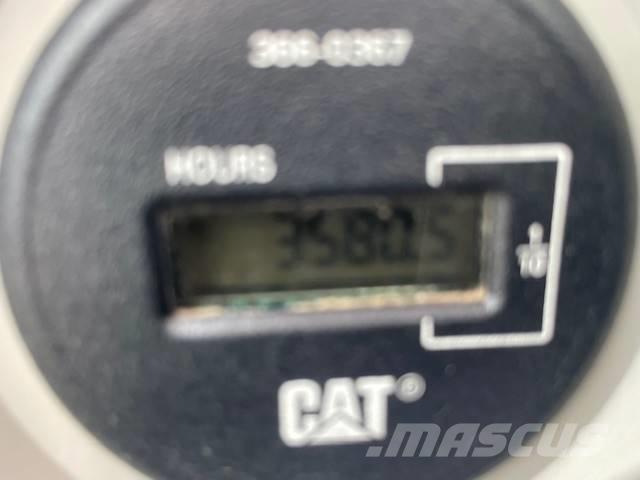 CAT 318FL Roomikekskavaatorid