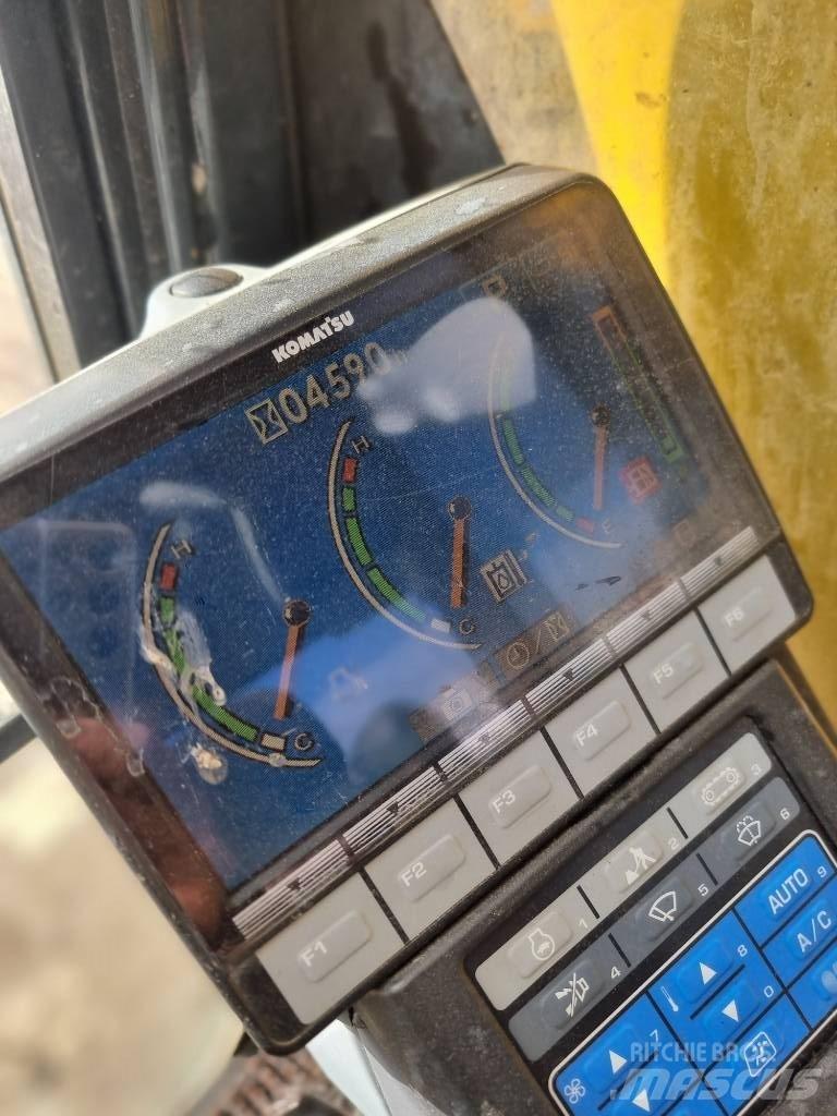 Komatsu PC 210 LC-8 Roomikekskavaatorid