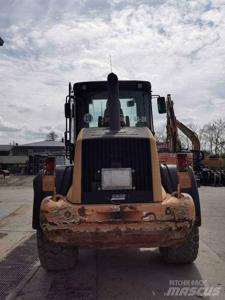 CASE 721F Z-Bar Rataslaadurid