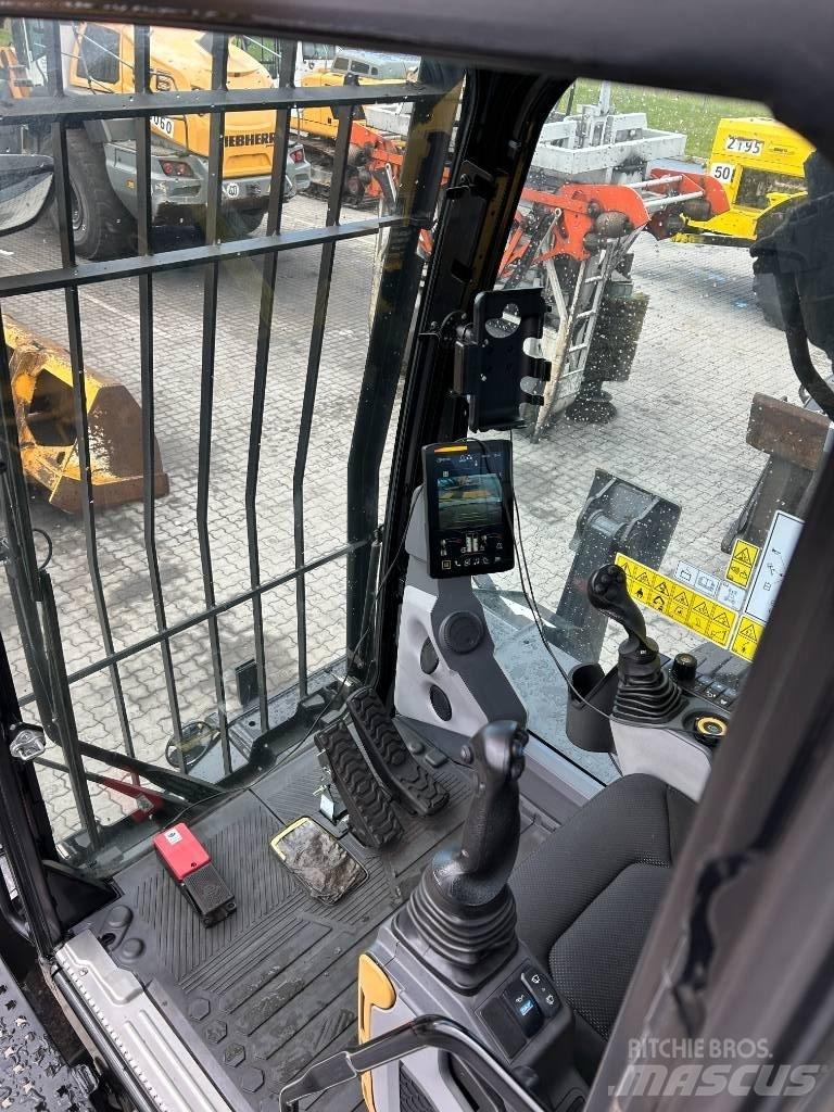CAT MH 3040 Muud