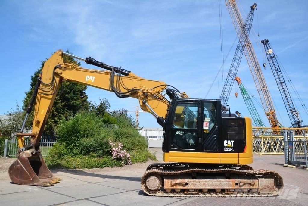 CAT 325 FL CR Roomikekskavaatorid