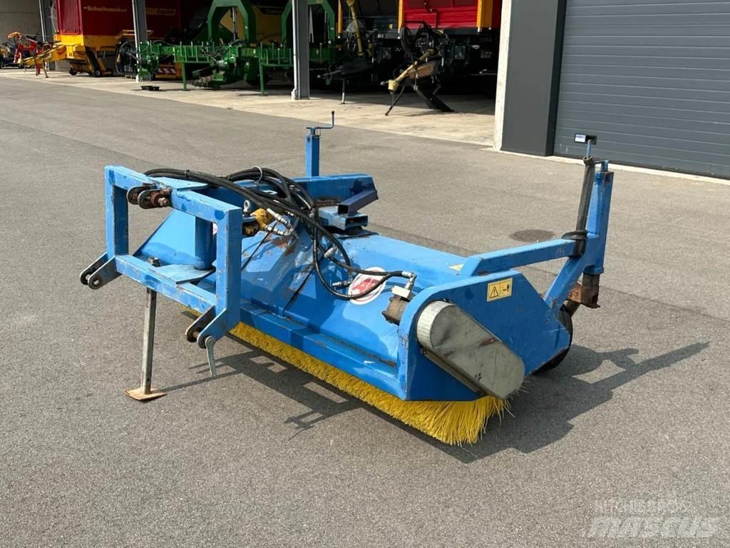 AP VHZ 2500 Tänavapuhastusmasinad