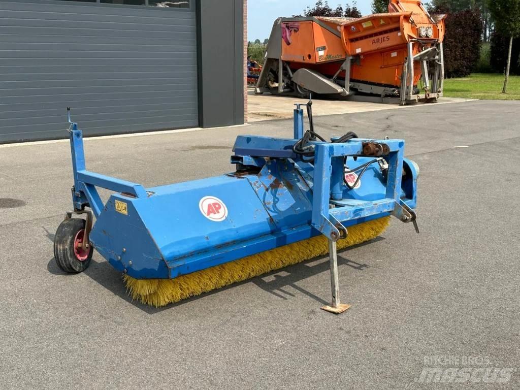 AP VHZ 2500 Tänavapuhastusmasinad