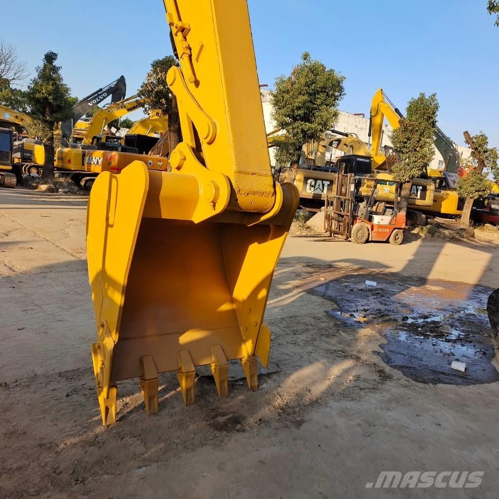 CAT 320 D2 Roomikekskavaatorid