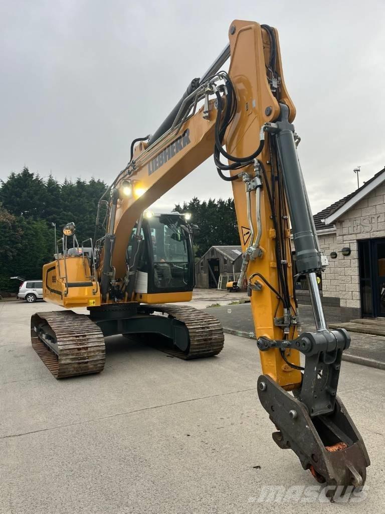 Liebherr R 922 Roomikekskavaatorid