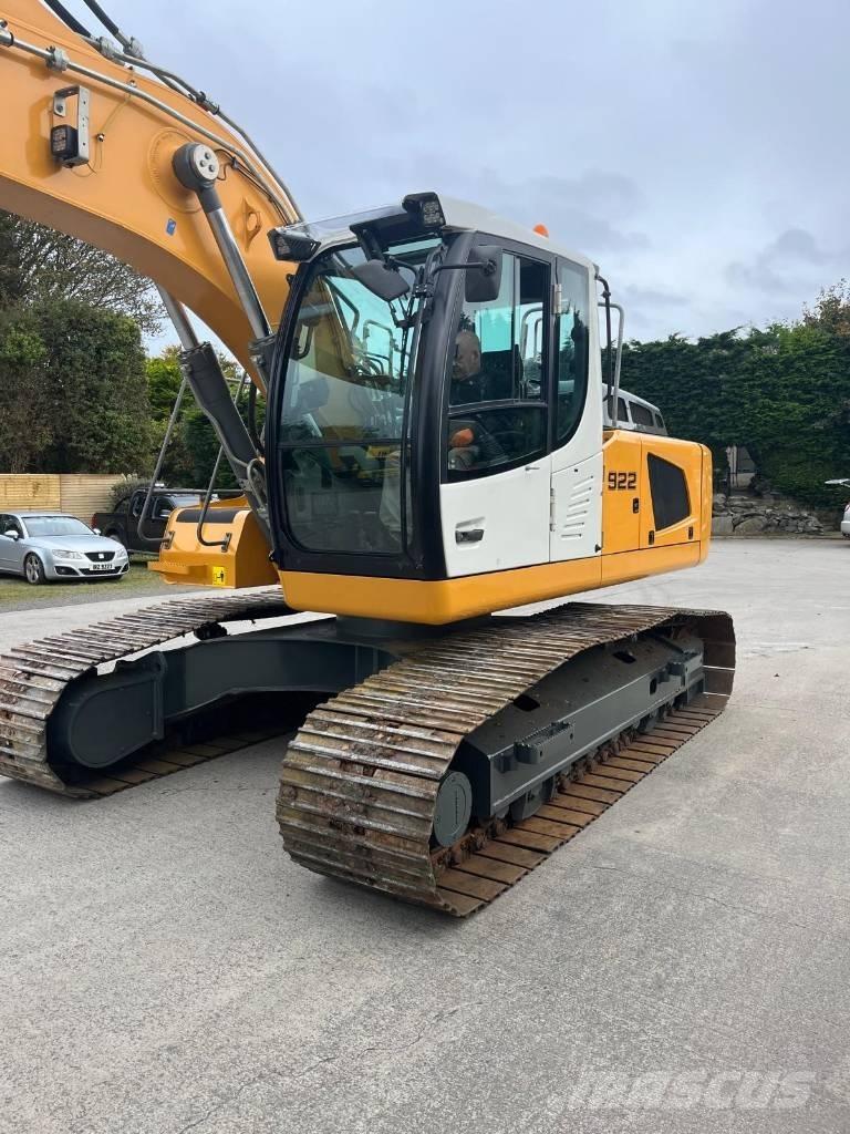 Liebherr R 922 Roomikekskavaatorid