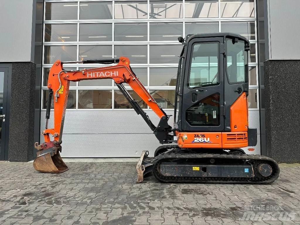Hitachi ZX26U-6 CR Miniekskavaatorid < 7 t