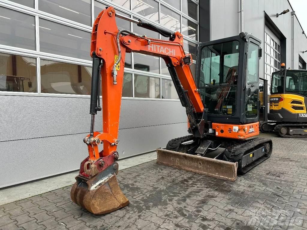 Hitachi ZX26U-6 CR Miniekskavaatorid < 7 t
