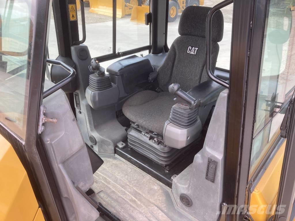 CAT D 6 K 2 LGP Buldooserid