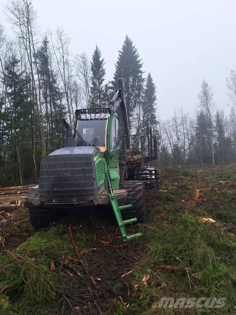 John Deere 1510G Forwarderid
