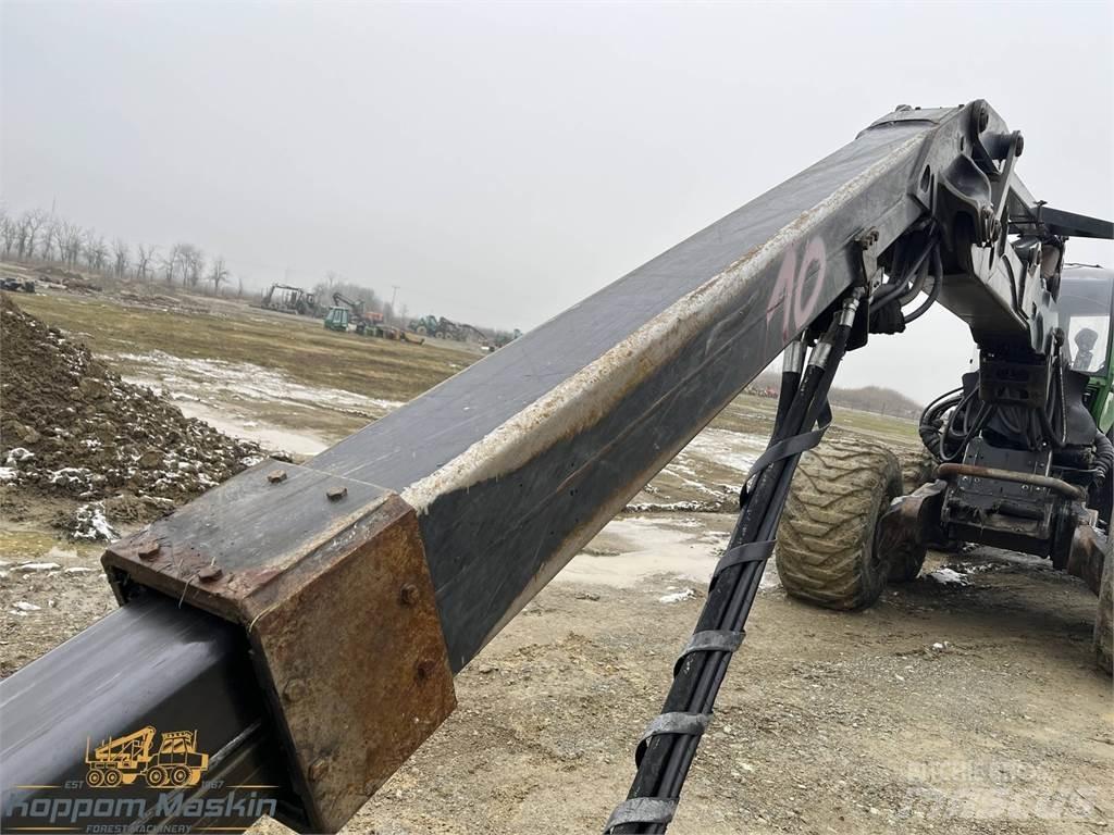 John Deere CH811 Harvesteri kraanad