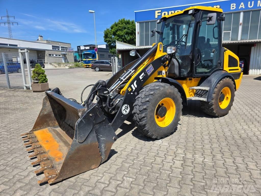 JCB 409SV Rataslaadurid