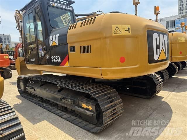 CAT 323 D L Roomikekskavaatorid