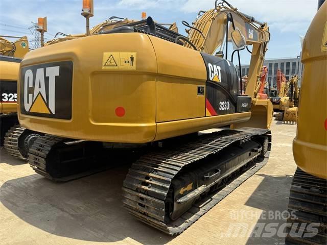 CAT 323 D L Roomikekskavaatorid
