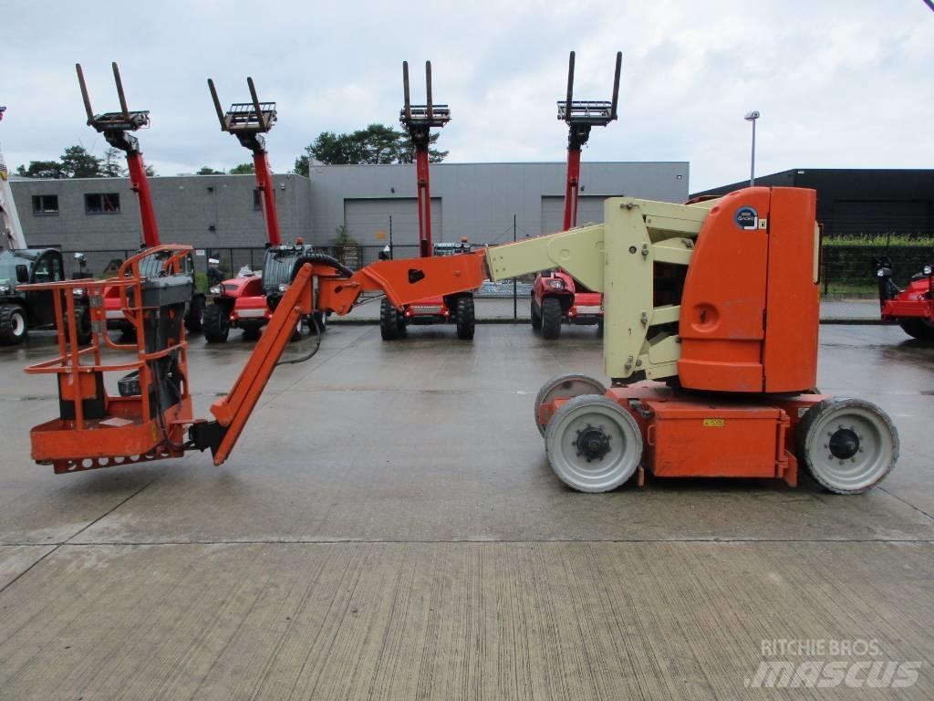 JLG E 300 AJP (718) Kompaktsed poomtõstukid