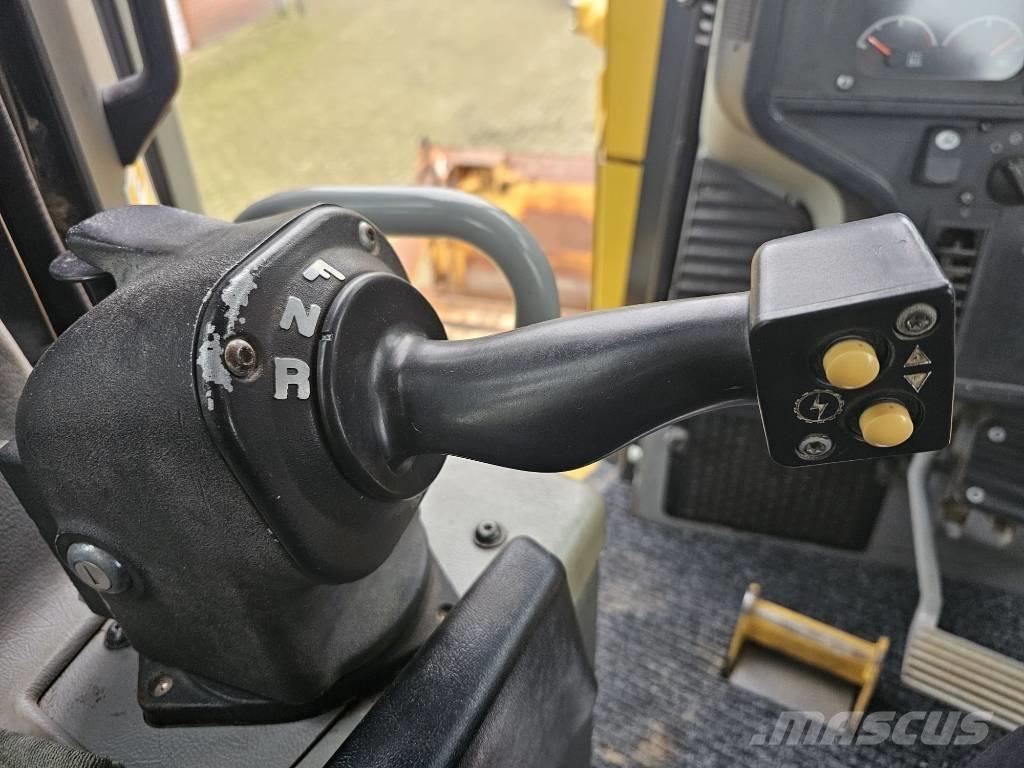 CAT D 6 T LGP Buldooserid