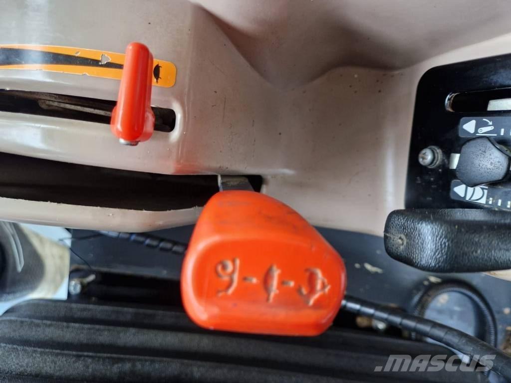 Kubota M 8560 DT Traktorid