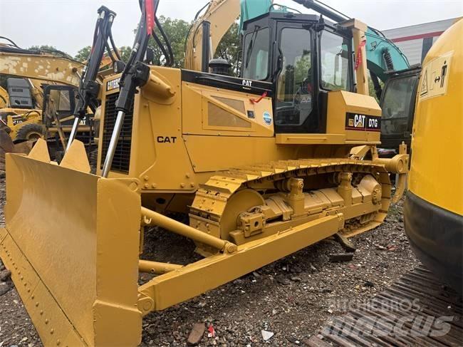 CAT D 7 G LGP Buldooserid