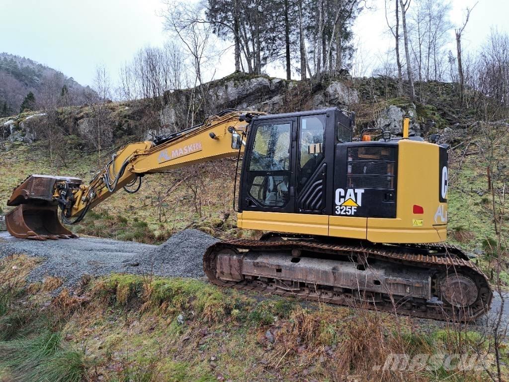 CAT 325 FL CR Roomikekskavaatorid