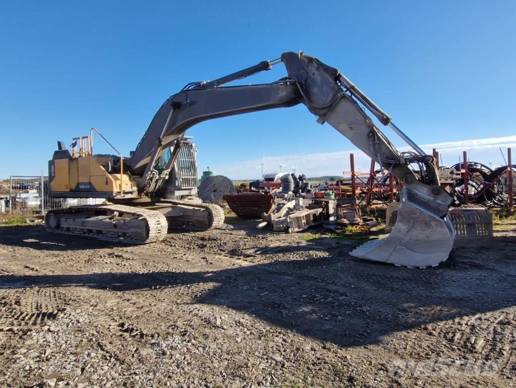 Volvo EC 300 EL Roomikekskavaatorid