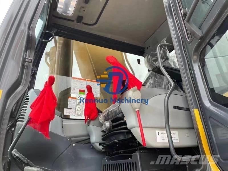 Komatsu PC450-8 Roomikekskavaatorid