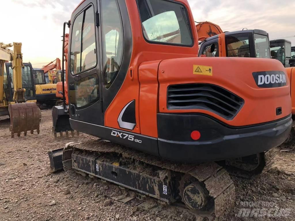 Doosan 75-9c Roomikekskavaatorid